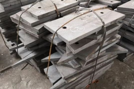 找球磨机耐磨榴莲视频污黄生产厂家？选对厂家，省钱又省心