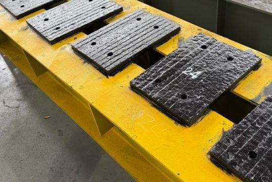 耐磨堆焊榴莲视频污黄定制厂家怎么选？认准专业生产企业